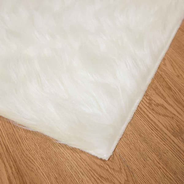 Fuskfäll matta TAFALLA Vit 80 x 250 cm Polyester