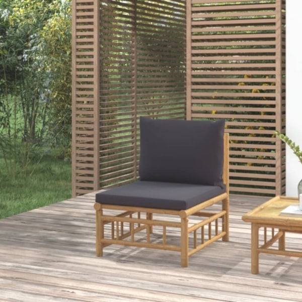 Soffa mittdel med mörkgråa dynor bambu