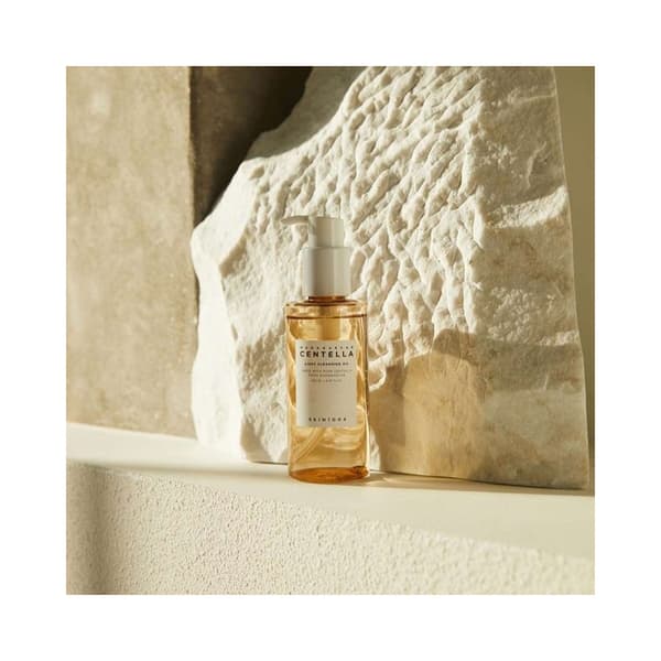 Madagascar Centella Light Cleansing Oil 200ml