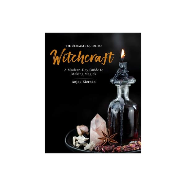 Ultimate Guide To Witchcraft (häftad, eng)
