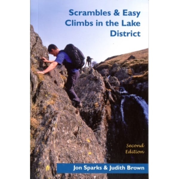 Scrambles & Easy Climbs in the Lake District (häftad, eng)