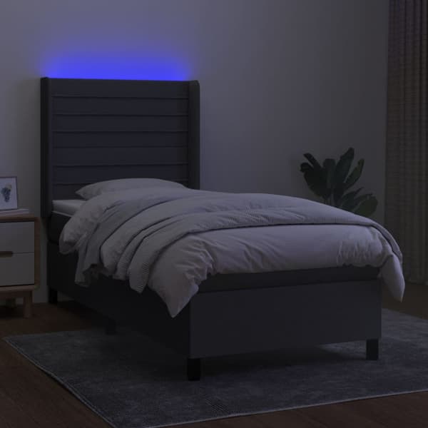 Ramsäng med madrass & LED mörkgrå 90x200 cm tyg