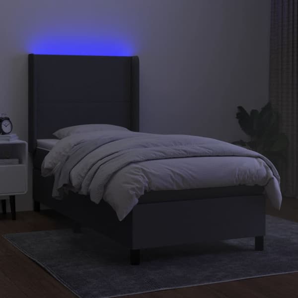 Ramsäng med madrass & LED mörkgrå 90x200 cm tyg