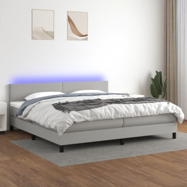 Ramsäng med madrass & LED ljusgrå 200x200 cm tyg