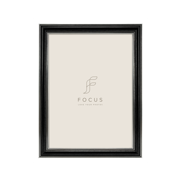 Focus Holly Black 18x24