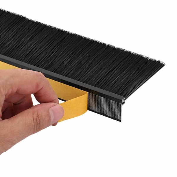 Självhäftande dörrborstlist 2 pcs Svart 100 cm