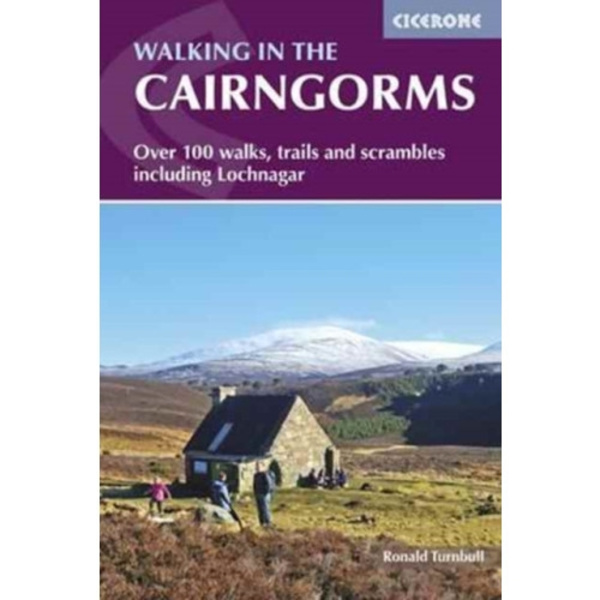 Walking in the Cairngorms (häftad, eng)