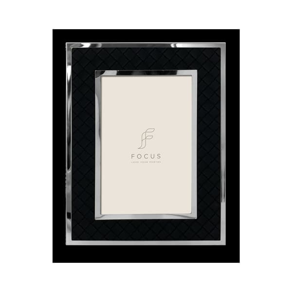 Focus Camellia Black 10x15