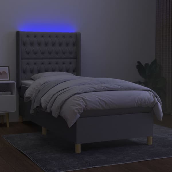 Ramsäng med madrass & LED ljusgrå 100x200 cm tyg