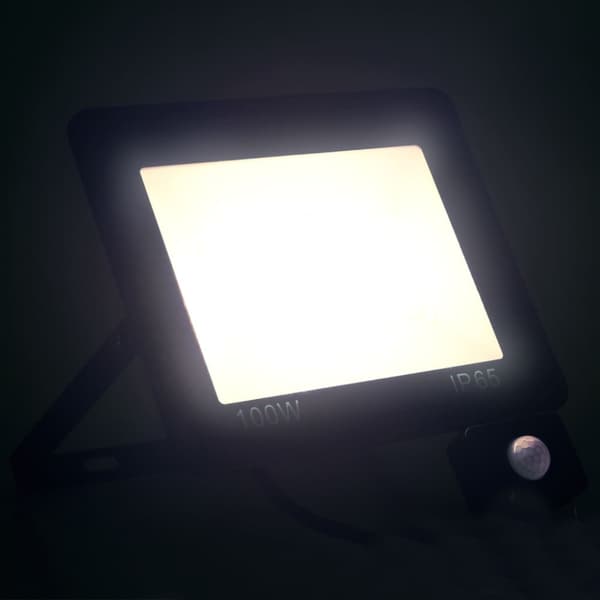 Strålkastare med sensor 100 W LED kallvit