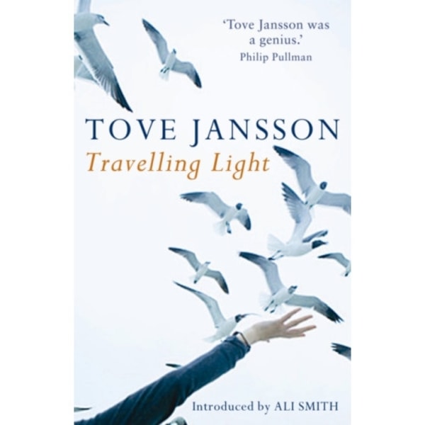 Travelling Light (häftad, eng)