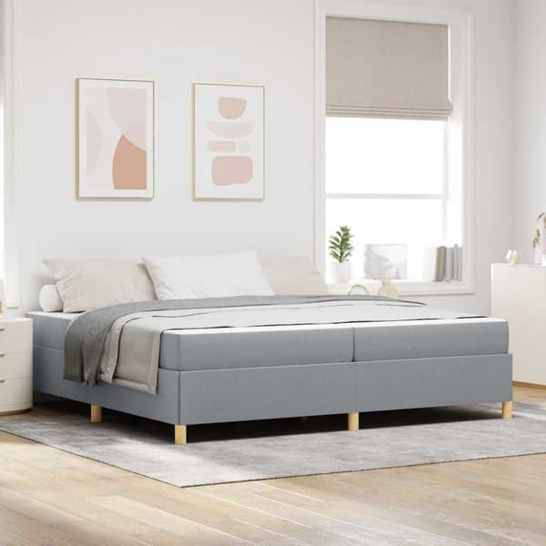 Sängram med madrass Ljusgrå 200 x 200 cm tyg