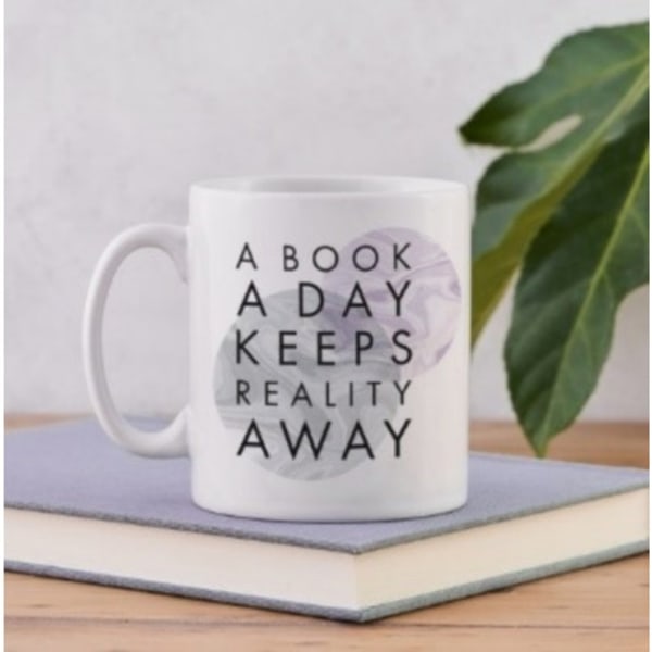 Literary Mug - "Book A Day Keeps Reality Away" - Marble Design (häftad, eng)