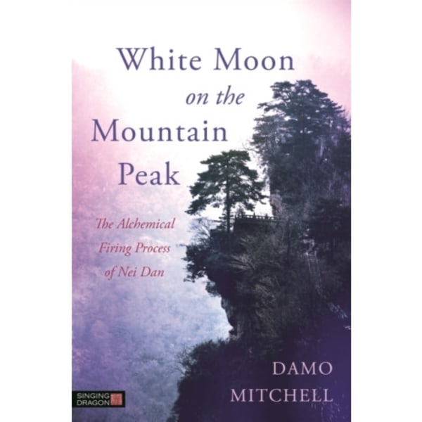 White Moon on the Mountain Peak (häftad, eng)