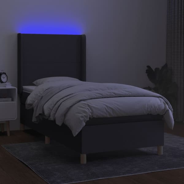 Ramsäng med madrass & LED mörkgrå 100x200 cm tyg