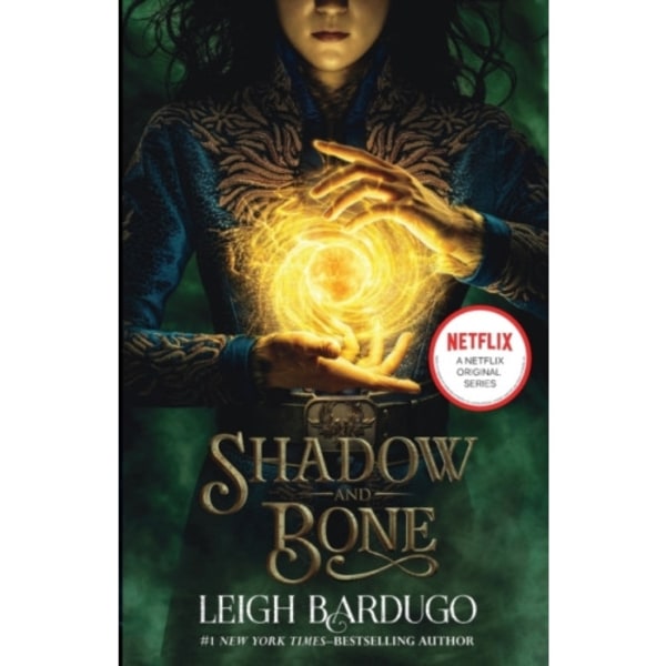 Shadow and Bone (häftad, eng)