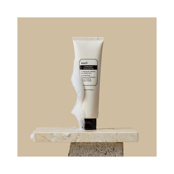 Gentle Black Facial Cleanser 140ml