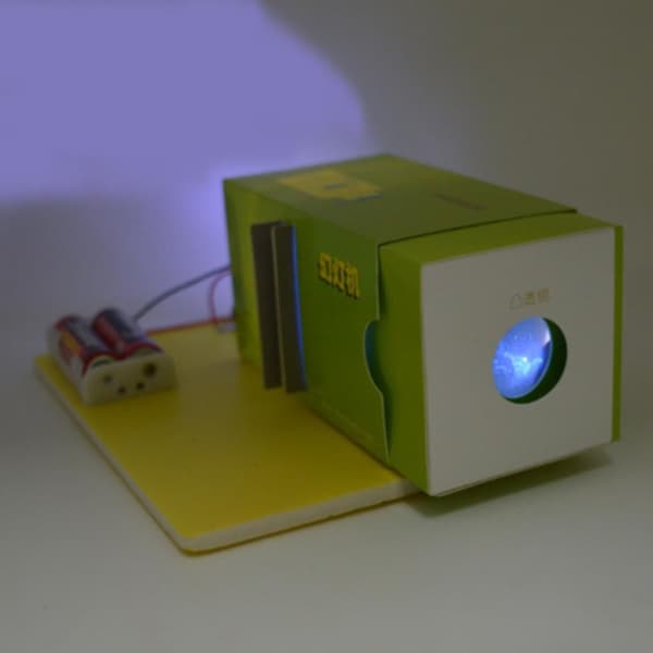 DIY Montering Håndlaget Lysbilde Projektor Modell Vitenskapelig Eksperiment Leke Moro Lek [D]