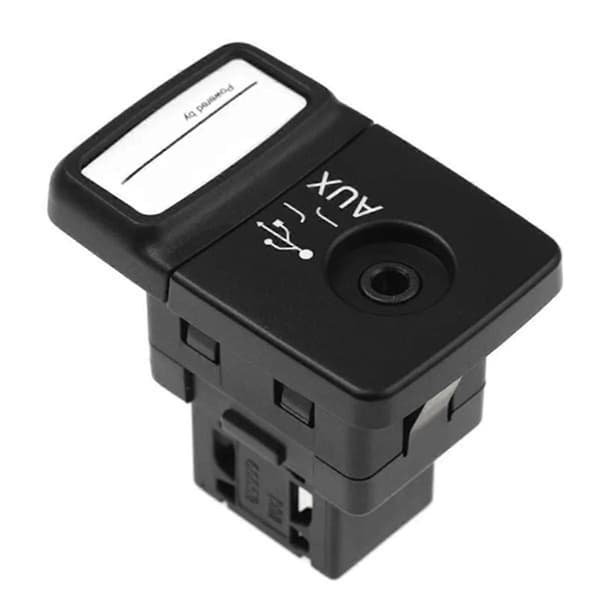 Bil Media Player AUX Lydgrensesnitt Ladeport Socket USB Auxiliary Socket 735547937 for 500 Pa[D] Black