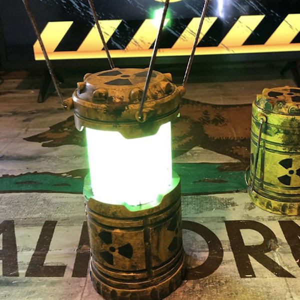 Miniatyr kärnreaktor lykta gåva, Waste World Apocalyptic Horror lykta, 100% helt ny!