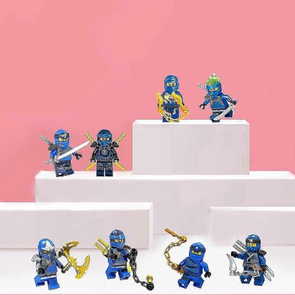 8 stk. Samlerobjekt Actionfigurer Byggeklodser Legetøj 2025[D]