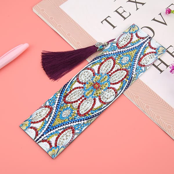 Ember bokmerke i skinn med nummersystem