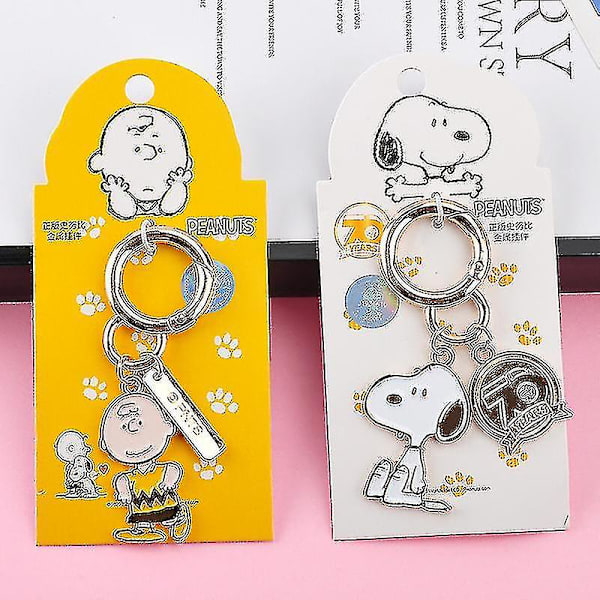 Snoopy Metall Nøkkelring Søt Peanuts Bilnøkkelring Veskeanheng [kk] Snoopy Holding Heart