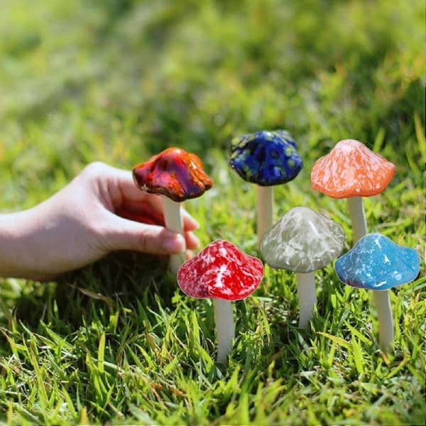6 st keramiska älvsvampsträdgårdsprydnader med markblomkruka i stolpstil, miniatyrsvamp (D)