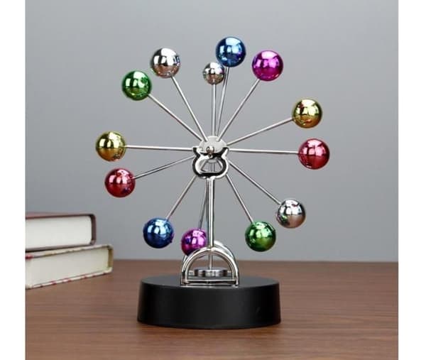 Perpetuum Perpetuum Mobile heiluri Suuri pyörä Tasapainottaa Newtons Cradle Tasapainottaa Aurinkokunta Elektroninen planeetta