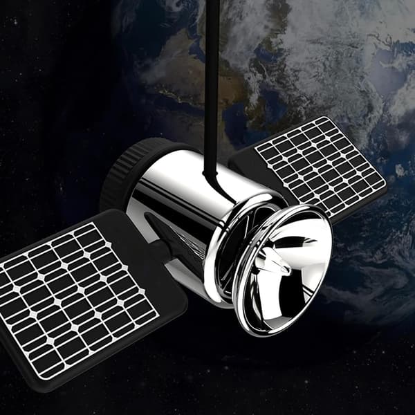 Luftfrisker til mænd - Satellitformet roterende duftspreder vedhæng (D)