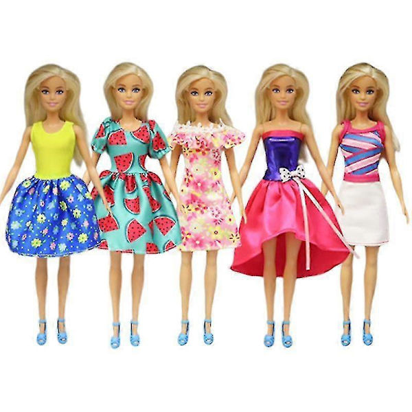 65 stycken Barbie-kläder och accessoarer för 30-tums dockor, slumpmässigt set