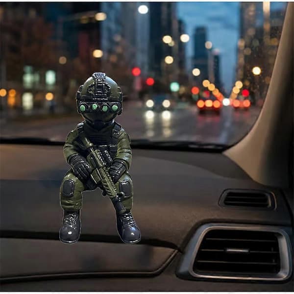 Mini sittende menneskefigur skulptur skrivebordsdekorasjon (D) Sniper