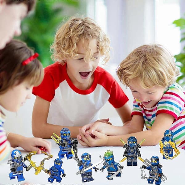 8 stk. Samleobjekt Actionfigurer Byggeklosser Leker 2025[D]