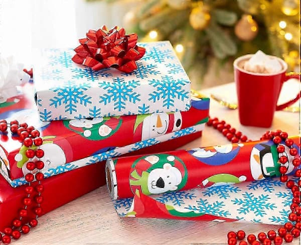 Vändbart julklappspapper jumborulle - Tomte och snöflinga design, 16,3 kvm täckning 2025[D]