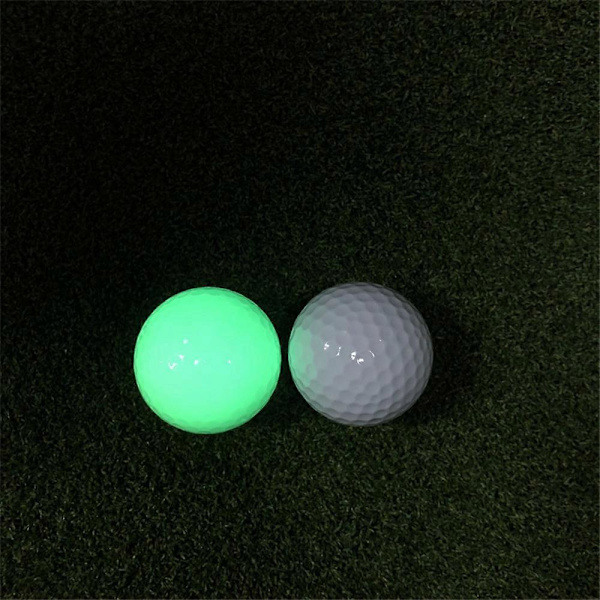 Lysende LED Golfbold Lysende Blinkende Natlys Glødende Fluorescens Golfbolde Golføvelsesbolde Sportstilbehør[D] White