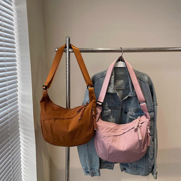 Crescent Väska Casual Axelremsväskor med Justerbar Rem Multi Ficka Sling Väska Trendiga Dumpling Väskor Kvinnor[D] Pink