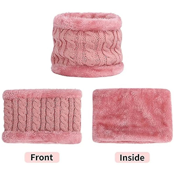 Barnelue i vinterfarge med dobbel pompom i strikket ull og matchende skjerf style 4