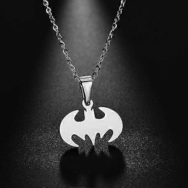 Fladdermus Hängsmycke Halsband Kirurgiskt Rostfritt Stål Allergivänligt Superhjälte Halsband för Barn och Batman-älskare Silver