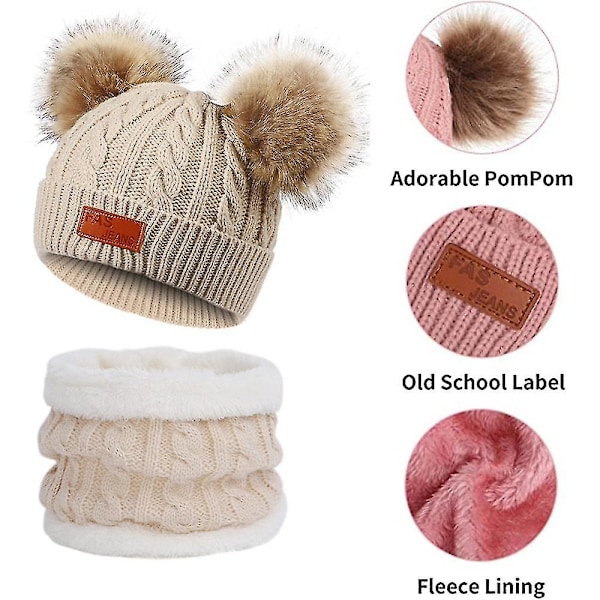 Barnelue i vinterfarge med dobbel pompom i strikket ull og matchende skjerf style 5