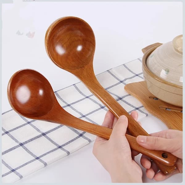 2 naturlige treskjeer med langt håndtak for ris/suppe