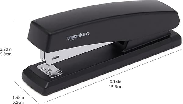 Amazon Basics -takkakiin, 1000 klammeria, musta, 1 pakkaus