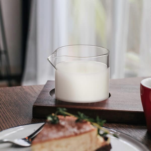 2 stk. små mælkekander i glas, kaffekopper, mælkekopper, mælkebeholdere i glas