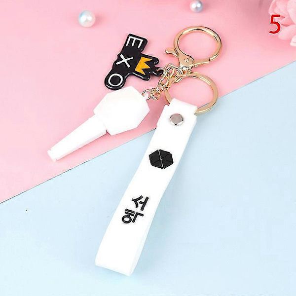 1 stk Kpop Bts Twice Nct Exo Blackpink Got7 Lysstav Pendent Nøglering Snorebånd N5
