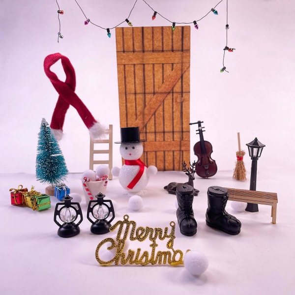 1:12 Dukkehus Christmas Fairy Dørdekorationer - Miniaturer Sæt med juletræ, krans, gaveæsker og mere Multicolored D