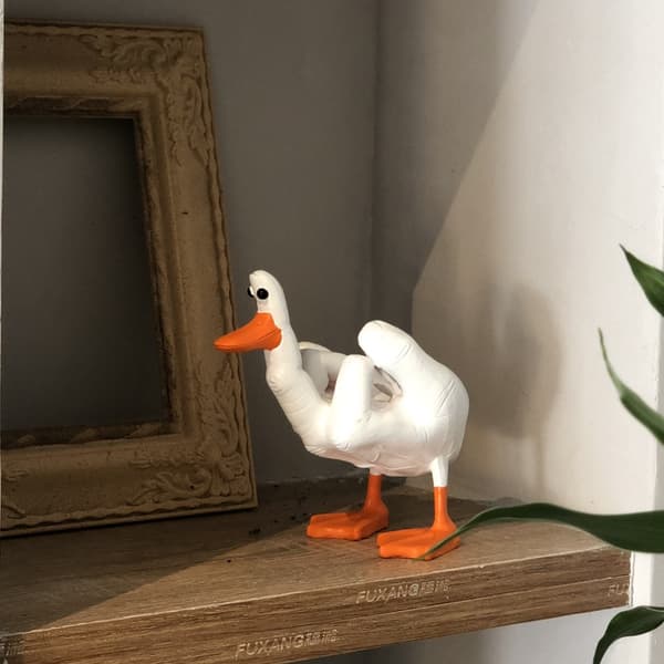 Anka Staty med Långfinger i Resin, Dekoration White