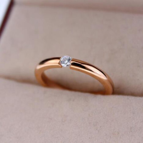 Ring i polerad titanstål med strass, perfekt för bröllop och fest Black 11*