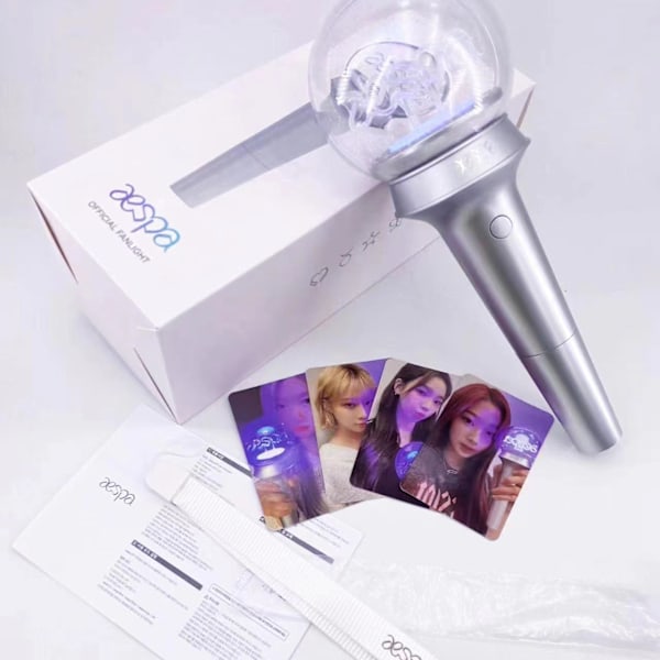 aespa Officiell Konsert Fanlight / Anpassad Badge G