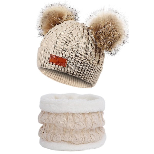 Barnelue i vinterfarge med dobbel pompom i strikket ull og matchende skjerf style 5