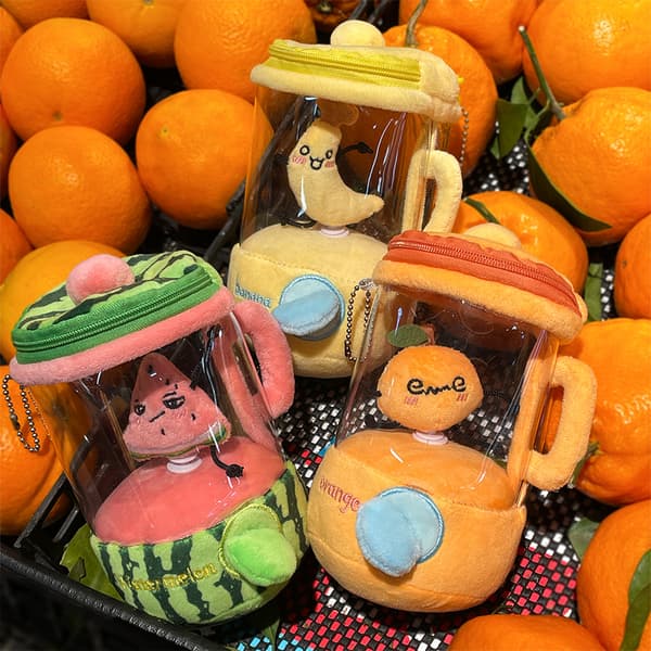 Fruktpress Docka Rolig Drag-Rotera Plyschleksak Kreativ Dockpresent Orange