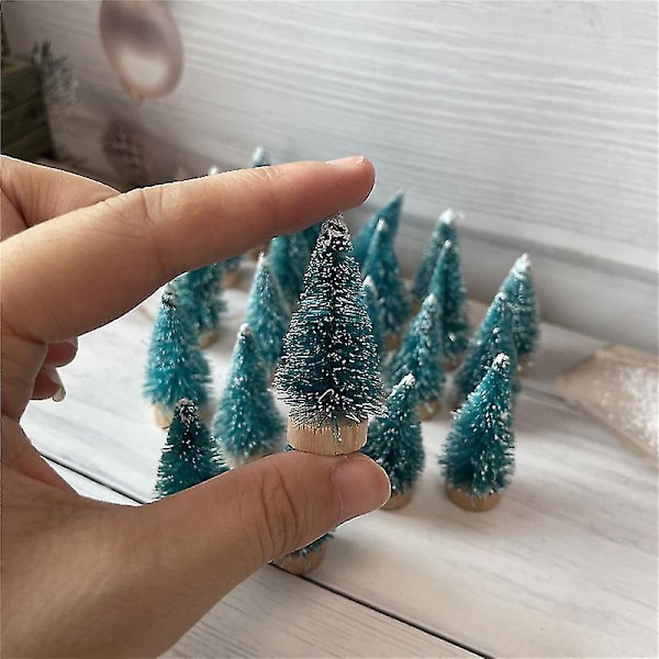 12 kpl Mini Joulukuusi Sisal Silkki Cedar Koti Dekor Pieni Joulupukki Lumi Frost Village House 2024 Uusi Vuosi Noel Tarvikkeet Navidad